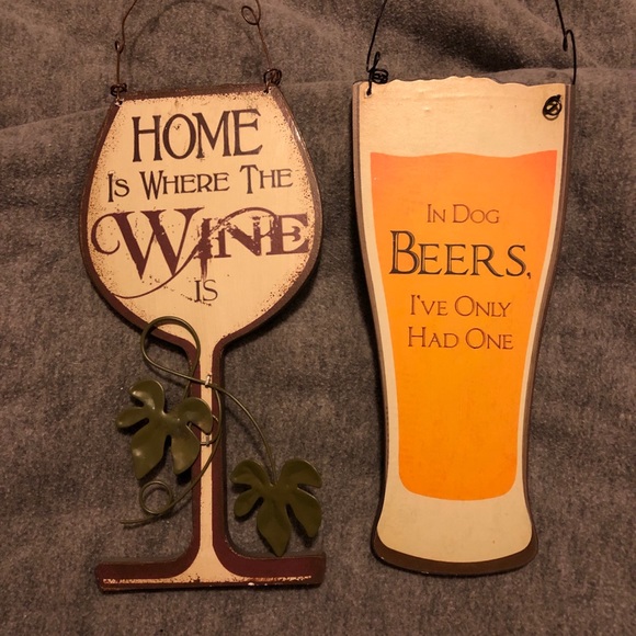 Other - Beer and wine wall decor